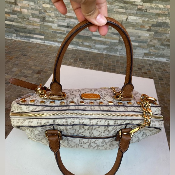 Michael kors satchel - Picture 8 of 10